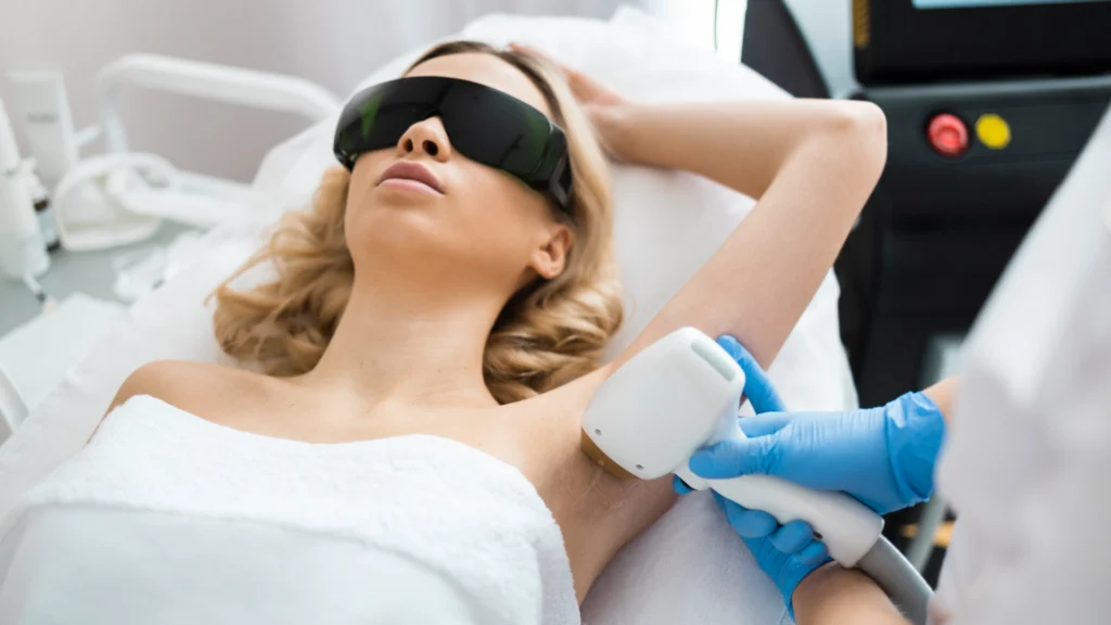 How we choose the best laser hair removal clinics in Etobicoke, Toronto.