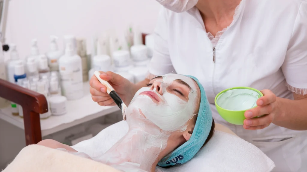 Acnelan peel procedure with professionally selected active ingredients for acne-prone skin.