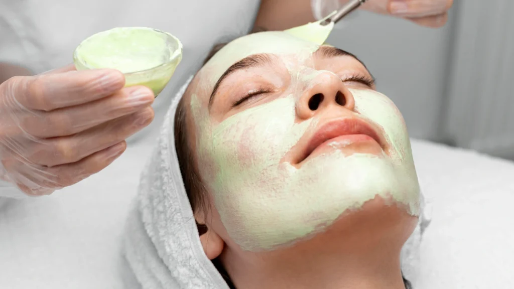 Recommended mask duration guidelines following an acnelan peel procedure.