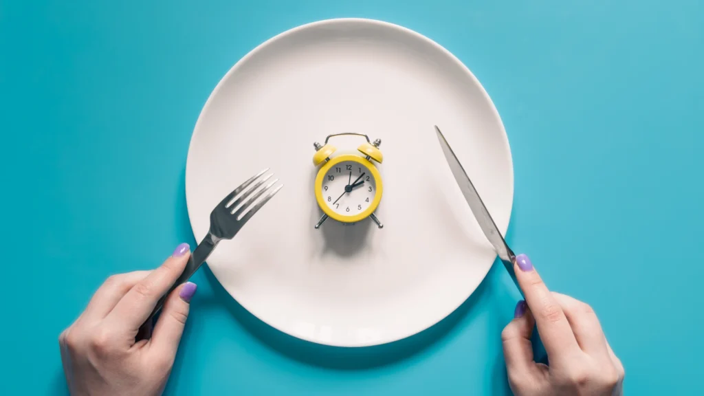 Glucagon and lipolysis play an important role in fat metabolism during fasting. 