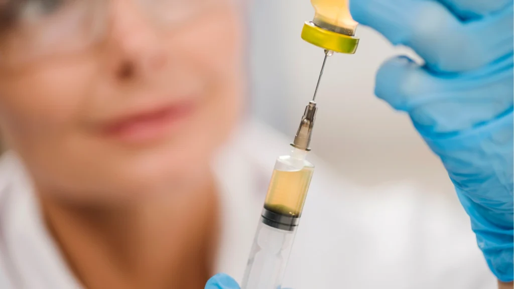 Know whether lipolysis and proteolysis happen at the same time.