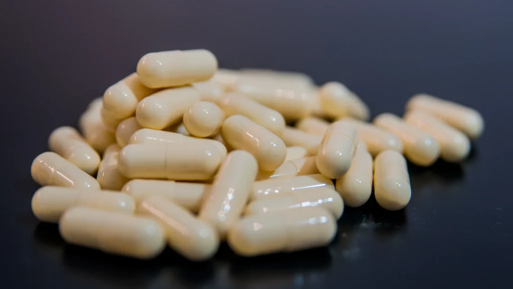 Orlistat is commonly discussed alongside lipolysis pills for weight management support.