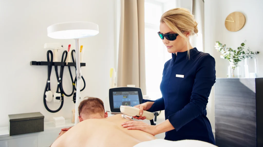 Evaluating the best laser hair removal clinics for full back in Toronto.